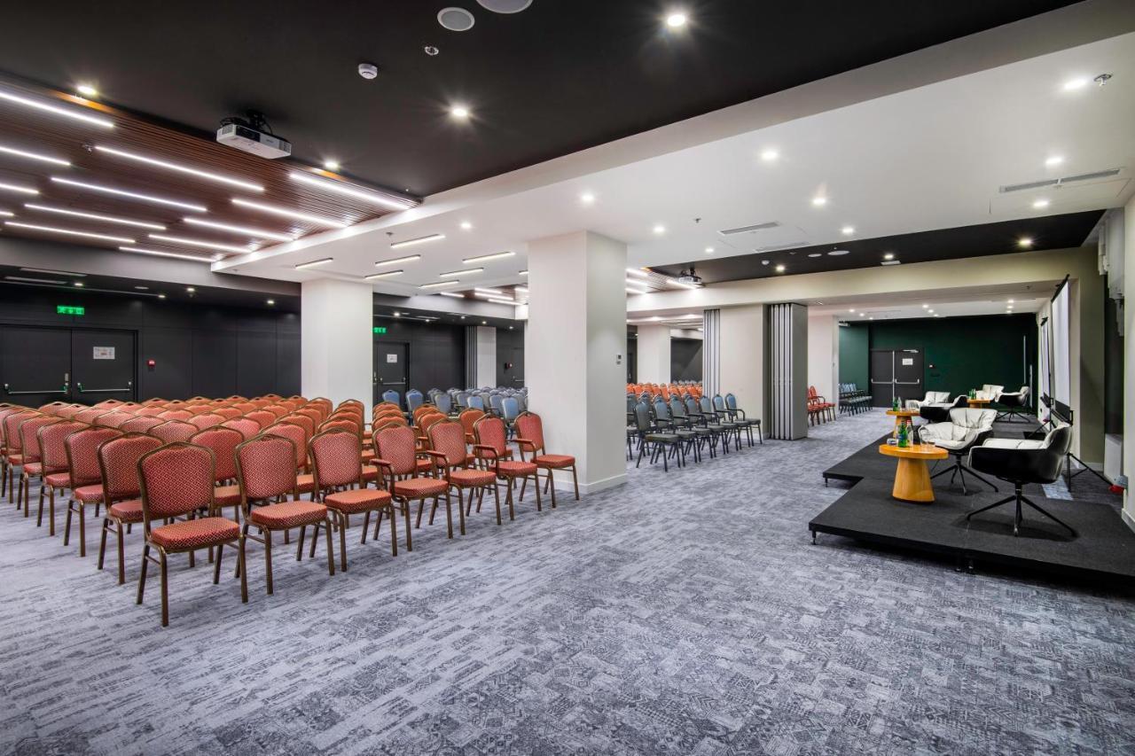 Hotel - Republic Square By Ihg 4*