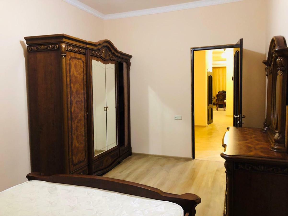 - Republic Square By Ihg 4*
